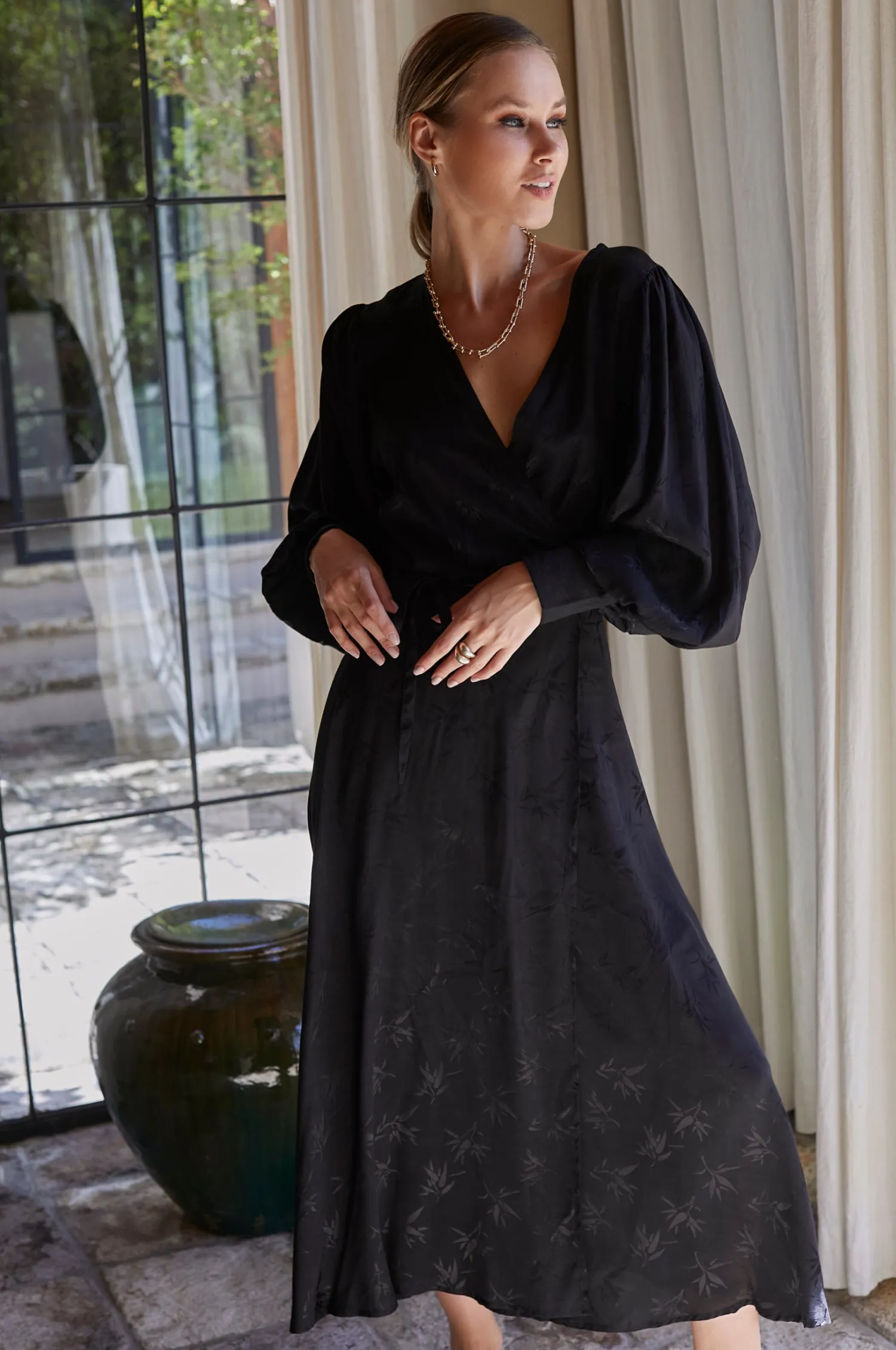 Isabella Long Sleeve Wrap Dress - Pearl Black