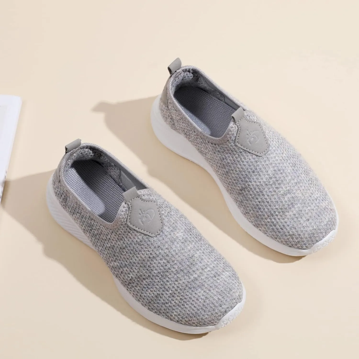 Womens Orthopedic Slip On Loafers Walking Shoes with Arch Support Comfortable Sneakers for Plantar Fasciitis Relief Foot Pain Casual Diabetic Swollen Feet